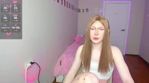 Mikaella - Mika online show from October 29, 12:57 am