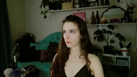 Snapshot of yoka_paradoxxx chatting on May 27, 10:45 am yoka_paradoxxx online show from May 27, 10:45 am