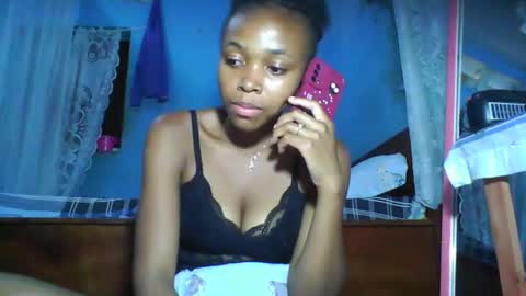 Snapshot of yolandrina90 chatting on October 1, 12:11 pm yolandrina90 online show from October 1, 12:11 pm