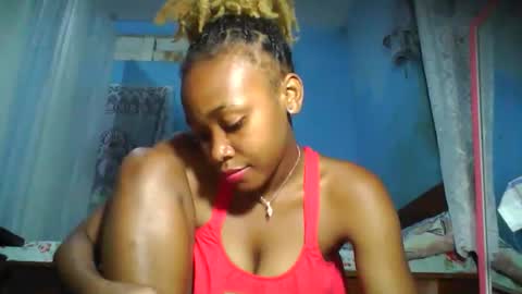 Snapshot of yolandrina90 chatting on October 7, 6:16 pm yolandrina90 online show from October 7, 6:16 pm