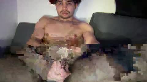 Snapshot of yooitsj chatting on February 17, 4:53 am YooitssJ online show from February 17, 4:53 am