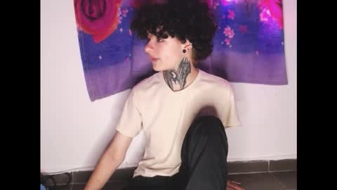 Little Mike Independent model online show from February 19, 5:42 pm