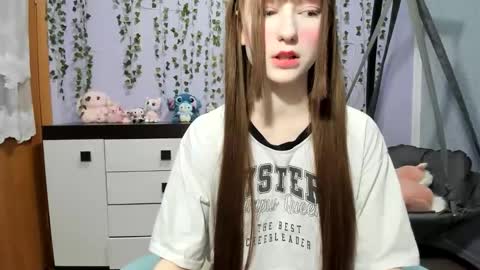 yoonhee_ki online show from March 10, 3:28 pm