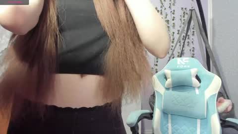 yoonhee_ki online show from April 23, 4:20 pm