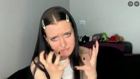 Naomi online show from April 10, 8:08 am