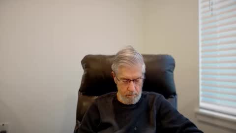 Colorado Guy Straight online show from November 3, 2:07 pm