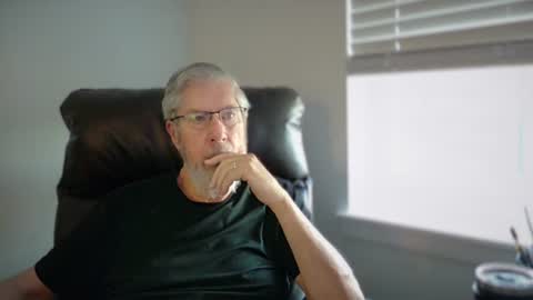 Colorado Guy Straight online show from July 20, 12:40 pm