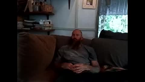 Snapshot of youllfall4me chatting on March 23, 1:31 am youllfall4me online show from March 23, 1:31 am