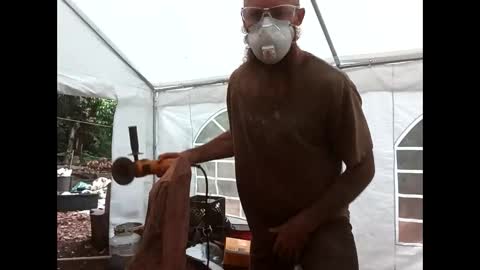 Snapshot of youllfall4me chatting on April 12, 11:32 pm youllfall4me online show from April 12, 11:32 pm