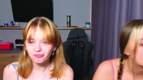 Anna and Luna online show from July 22, 4:43 pm