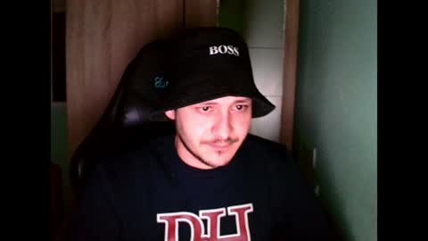 Snapshot of younromki chatting on December 25, 9:54 pm A... online show from December 25, 9:54 pm