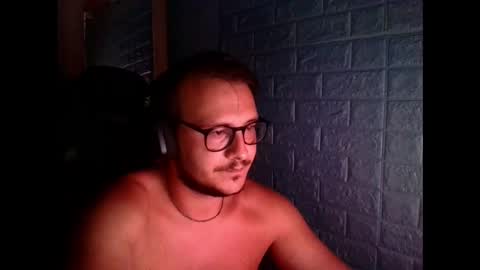 Snapshot of younromki chatting on September 9, 7:57 pm A... online show from September 9, 7:57 pm