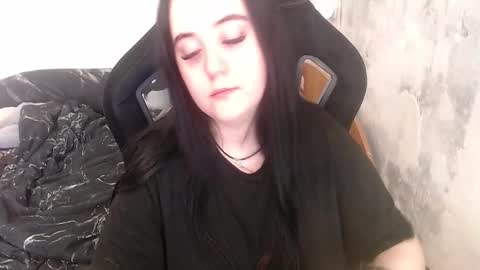 your_8a8y online show from March 11, 7:03 am