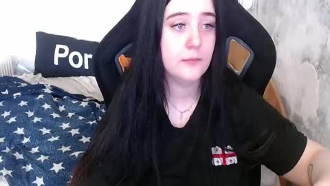 your_8a8y online show from April 22, 9:44 am