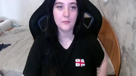 your_8a8y online show from April 23, 12:29 pm