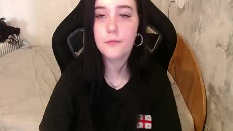 your_8a8y online show from April 25, 1:41 pm