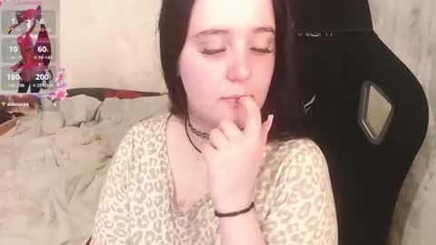 your_8a8y online show from July 27, 3:08 pm