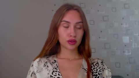 Amelia online show from May 31, 1:40 pm