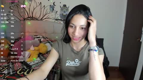 Snapshot of your_beck chatting on November 17, 10:48 pm mia3 online show from November 17, 10:48 pm