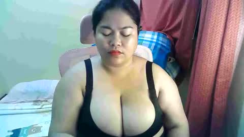 Snapshot of your_big_boobs chatting on October 2, 12:56 pm your_big_boobs online show from October 2, 12:56 pm