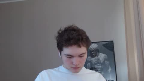 Snapshot of your_bunny123 chatting on December 4, 10:57 am your_bunny123 online show from December 4, 10:57 am