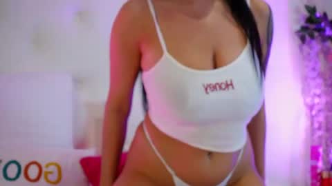 Snapshot of your_bustygirl chatting on June 15, 6:43 pm your_bustygirl online show from June 15, 6:43 pm