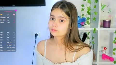 Julia Next stream  online show from March 14, 5:40 pm