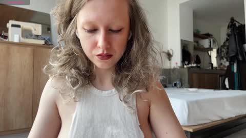 your_coraline_ online show from December 28, 8:37 am