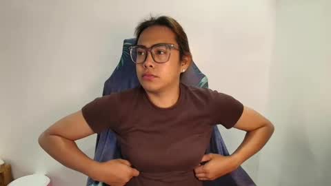 Snapshot of your_dreamgirlxxx69 chatting on March 23, 11:47 am your_dreamgirlxxx69 online show from March 23, 11:47 am