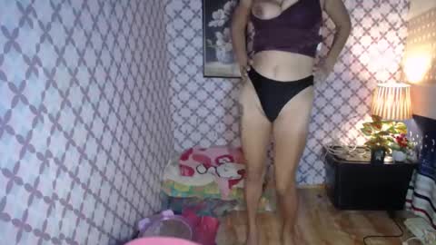 Snapshot of your_empress_woman chatting on February 4, 4:37 am GRACE YOUR PLEASURE BB online show from February 4, 4:37 am
