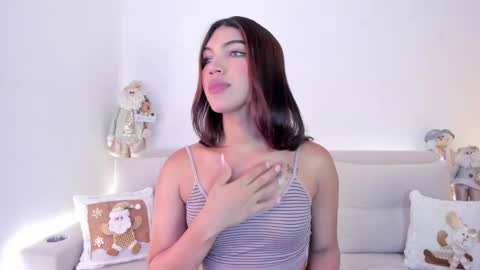 Eliza online show from December 15, 9:20 pm