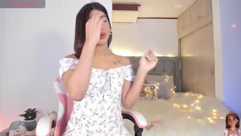 Eliza online show from November 24, 11:37 pm