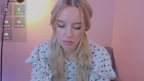 Snapshot of your_fucking_babby chatting on October 18, 9:15 pm Olivia online show from October 18, 9:15 pm