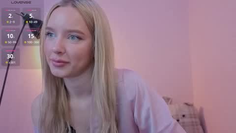 Snapshot of your_fucking_babby chatting on October 19, 8:53 pm Olivia online show from October 19, 8:53 pm