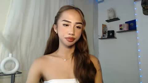 your_girl_cessxoxo online show from April 18, 8:51 am