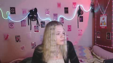 Your Horny Friends online show from September 9, 8:47 am