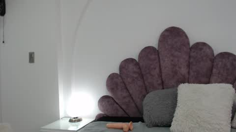 Snapshot of your_lady_milf chatting on February 16, 3:16 pm your_lady_milf online show from February 16, 3:16 pm