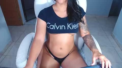 Snapshot of your_latin_girl chatting on September 19, 11:16 pm your_latin_girl online show from September 19, 11:16 pm