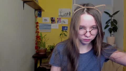 Snapshot of your_leslie chatting on December 28, 7:11 pm Leslie online show from December 28, 7:11 pm