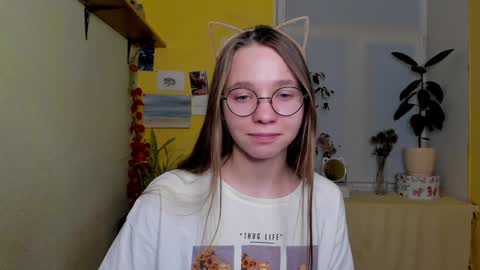 Snapshot of your_leslie chatting on December 30, 3:35 pm Leslie online show from December 30, 3:35 pm