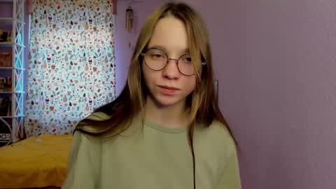 Snapshot of your_leslie chatting on February 19, 2:12 pm Leslie online show from February 19, 2:12 pm