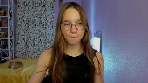 Snapshot of your_leslie chatting on February 24, 4:26 pm Leslie online show from February 24, 4:26 pm