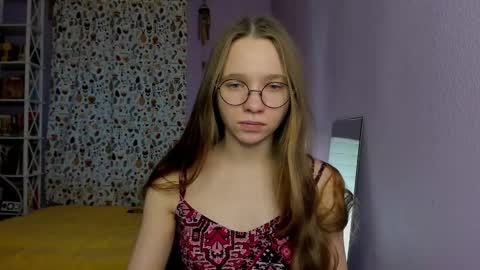 Snapshot of your_leslie chatting on March 1, 3:27 pm Leslie online show from March 1, 3:27 pm