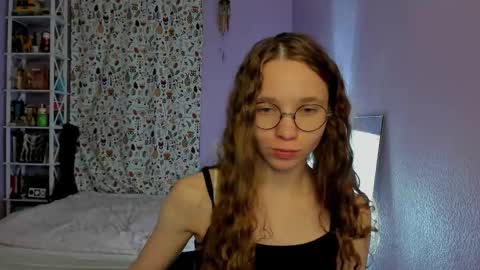 Snapshot of your_leslie chatting on September 10, 1:05 am Leslie online show from September 10, 1:05 am