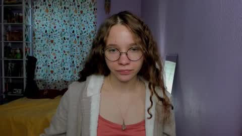 Snapshot of your_leslie chatting on October 3, 4:31 am Leslie online show from October 3, 4:31 am