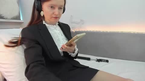 Snapshot of your_librarian chatting on July 9, 7:34 am Your Librarian online show from July 9, 7:34 am