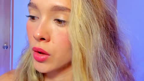 your_little_ online show from December 11, 5:26 pm