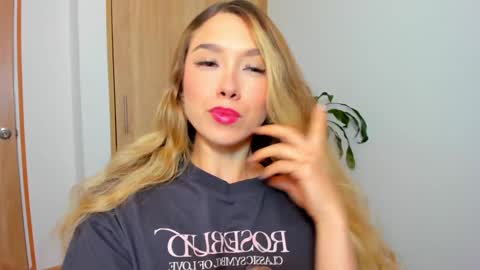 your_little_ online show from January 22, 1:11 pm