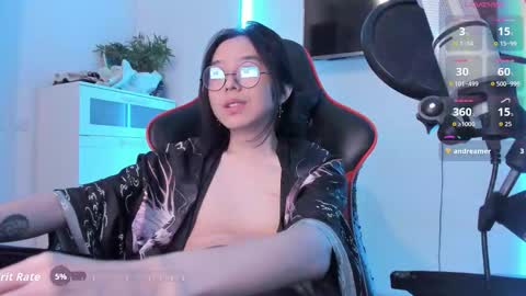 Snapshot of your_little_twink chatting on November 11, 10:32 pm Han online show from November 11, 10:32 pm