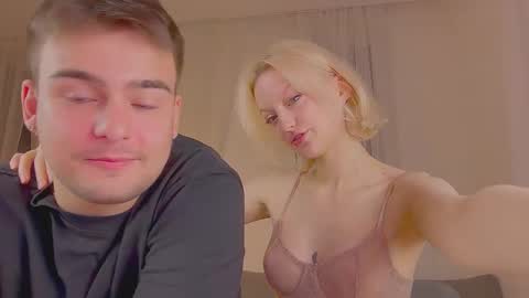 your_molly_mark online show from September 30, 4:23 pm